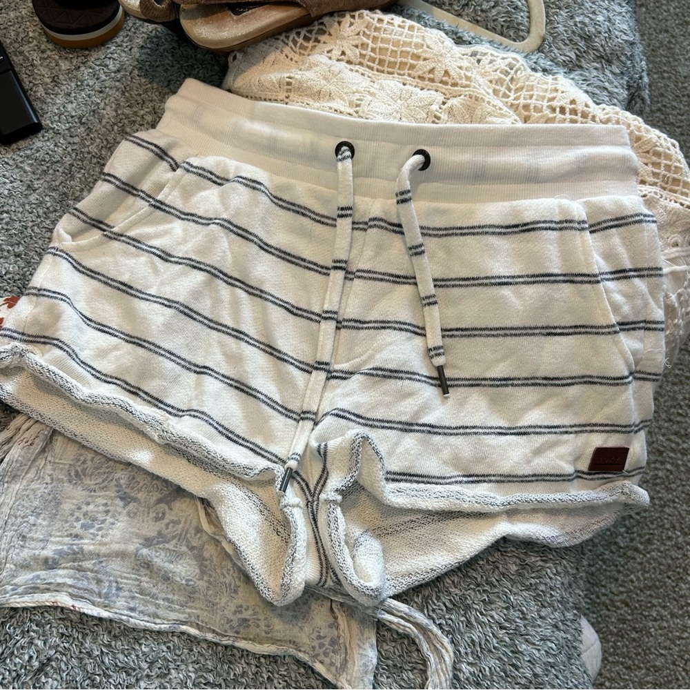 Roxy like new Striped White Lounge Shorts with Drawstring